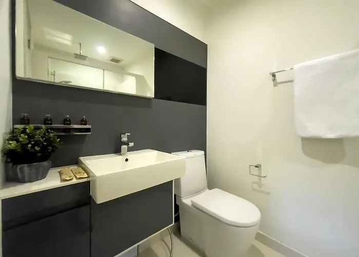 Near Bts L Sukhumvit L Pool And Garden L Sontana *