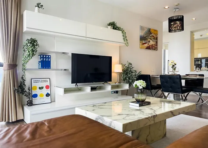 Apartment Near Bts L Sukhumvit L Pool And Garden L Sontana