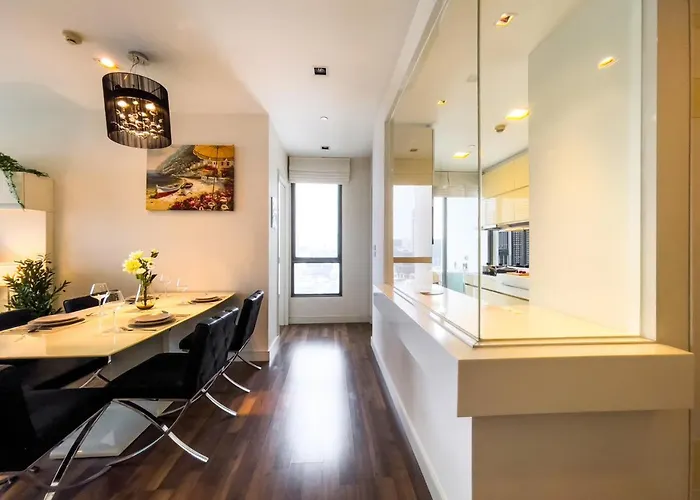 Apartment Near Bts L Sukhumvit L Pool And Garden L Sontana