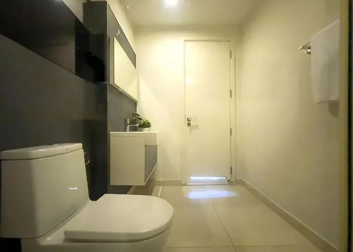 Near Bts L Sukhumvit L Pool And Garden L Sontana Apartment