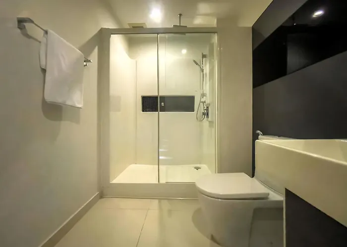 Apartment Near Bts L Sukhumvit L Pool And Garden L Sontana