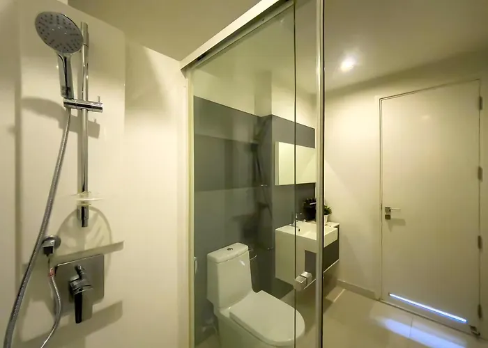 Near Bts L Sukhumvit L Pool And Garden L Sontana Apartment Bangkok