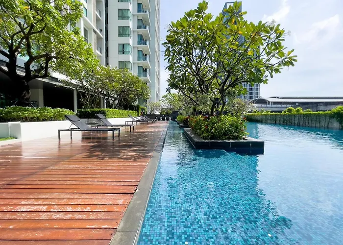 Near Bts L Sukhumvit L Pool And Garden L Sontana