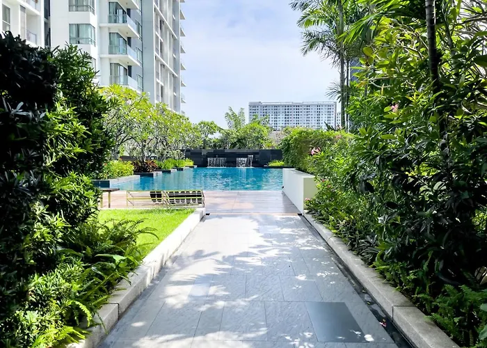 Near Bts L Sukhumvit L Pool And Garden L Sontana Apartment *