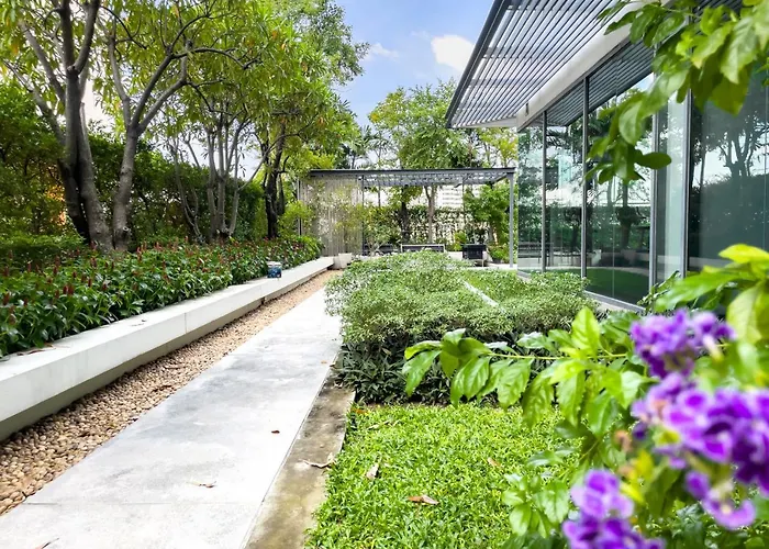 Near Bts L Sukhumvit L Pool And Garden L Sontana Apartment Bangkok