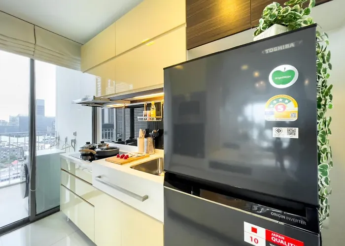 Apartment Near Bts L Sukhumvit L Pool And Garden L Sontana Bangkok