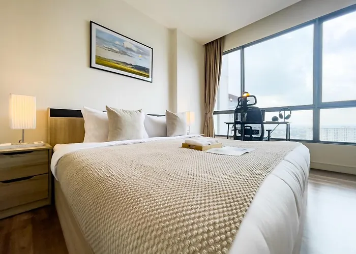 Near Bts L Sukhumvit L Pool And Garden L Sontana Apartment Bangkok